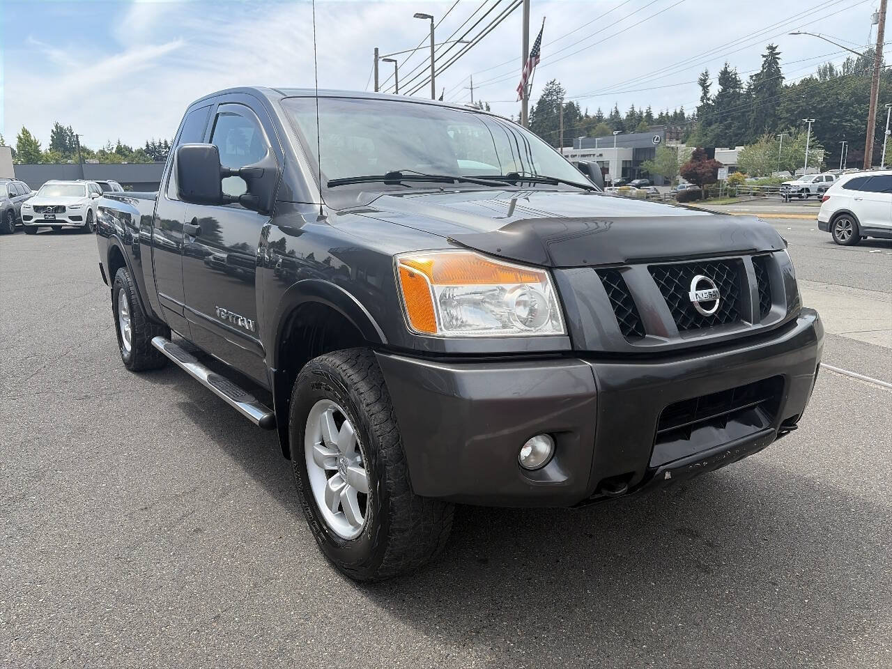 Used 2011 Nissan Titan PRO-4X AWD/4WD image 7