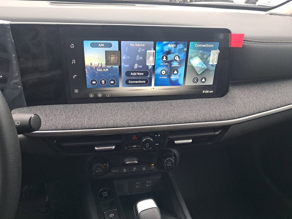 Used 2026 Nissan Kicks SV FWD image 19