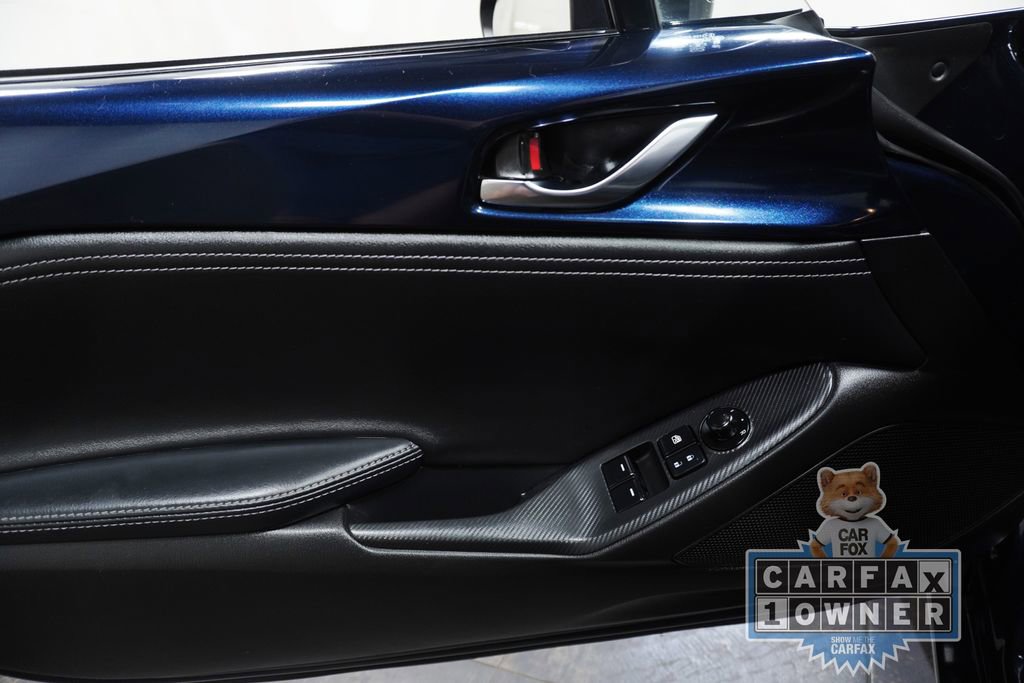 Used 2021 MAZDA MX-5 Miata RF Grand Touring RWD image 19