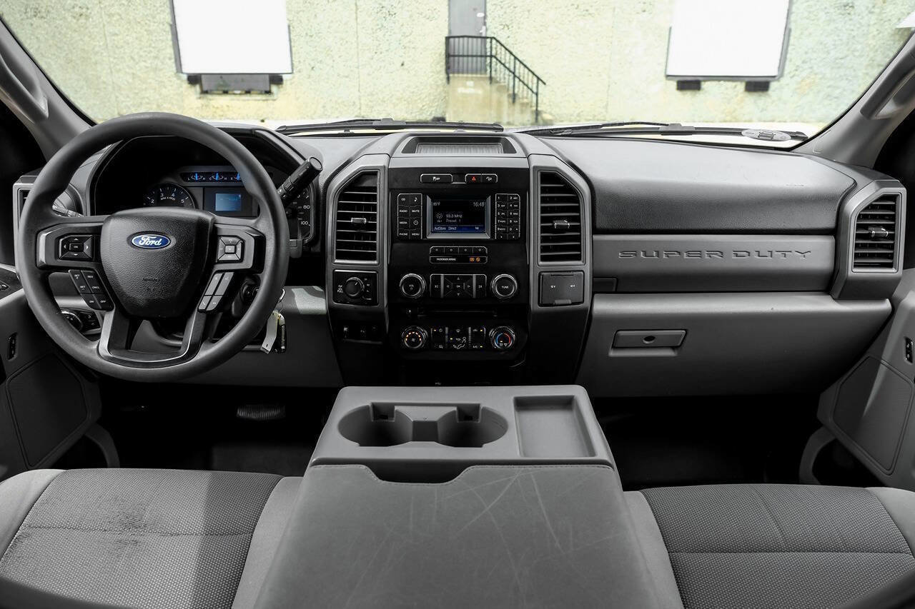 Used 2018 Ford F250 XL w/ Power Equipment Group AWD/4WD image 19