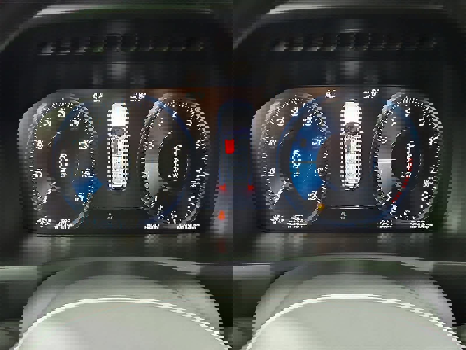 Used 2020 Volvo XC90 T6 Momentum image 35