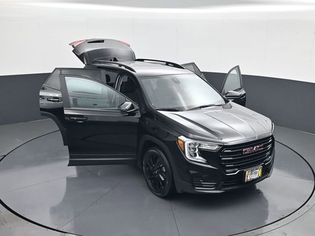 Certified 2023 GMC Terrain SLE w/ Elevation Edition FWD image 29