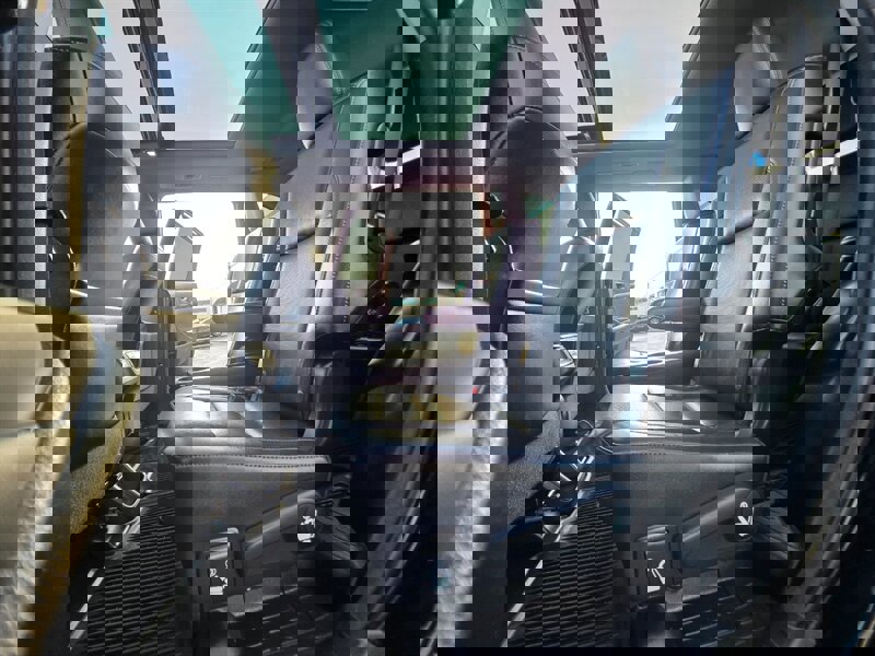 Used 2015 Toyota Highlander Limited Platinum image 15