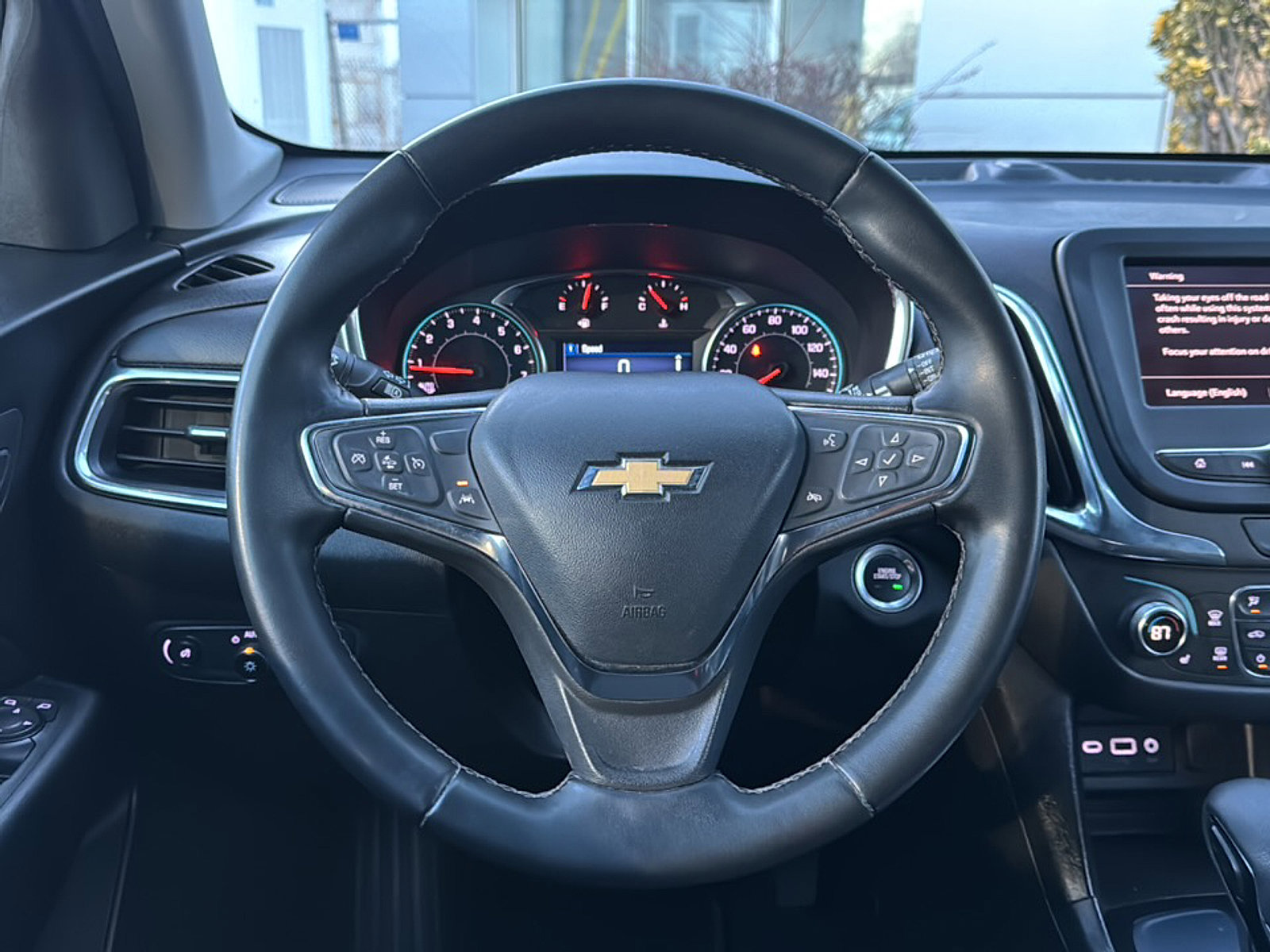 Used 2023 Chevrolet Equinox LT image 2