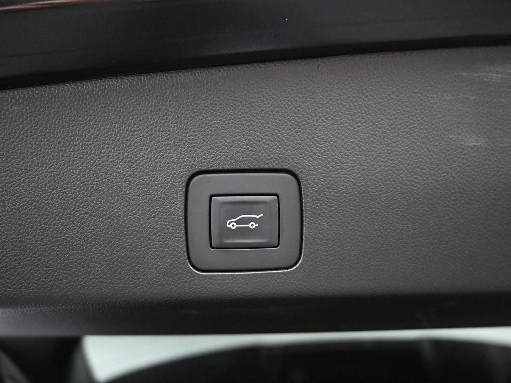 Used 2024 Buick Encore GX Sport Touring w/ Comfort Package image 11