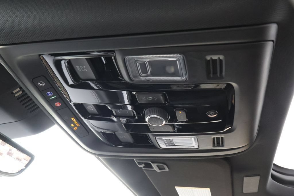 New 2026 Chevrolet Suburban RST w/ Advanced Technology Package AWD/4WD image 39