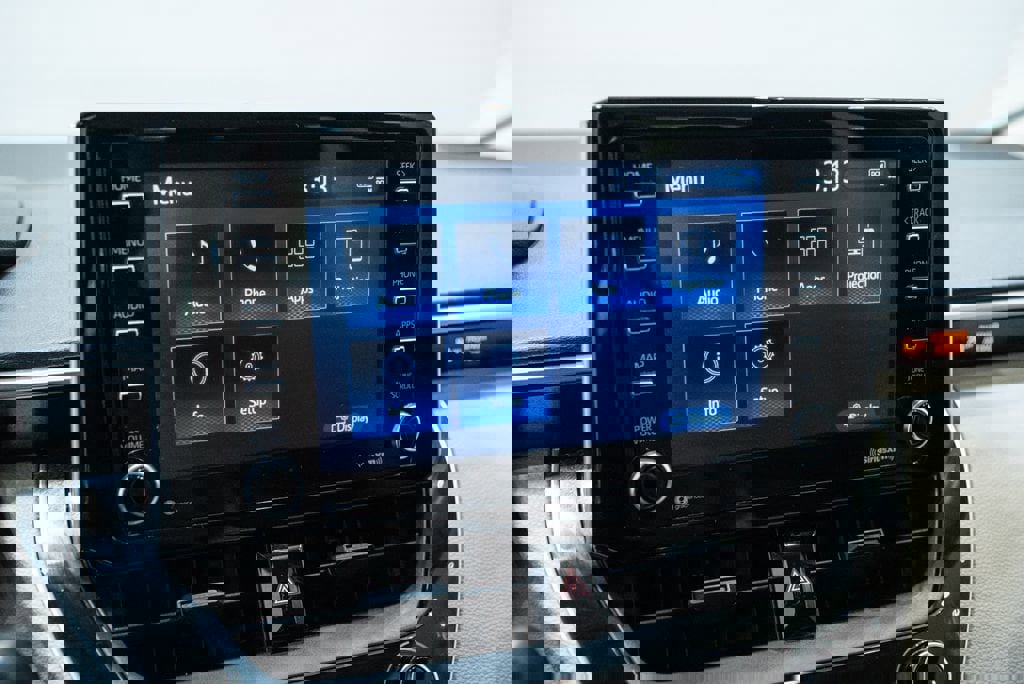 Used 2021 Toyota Corolla LE image 22