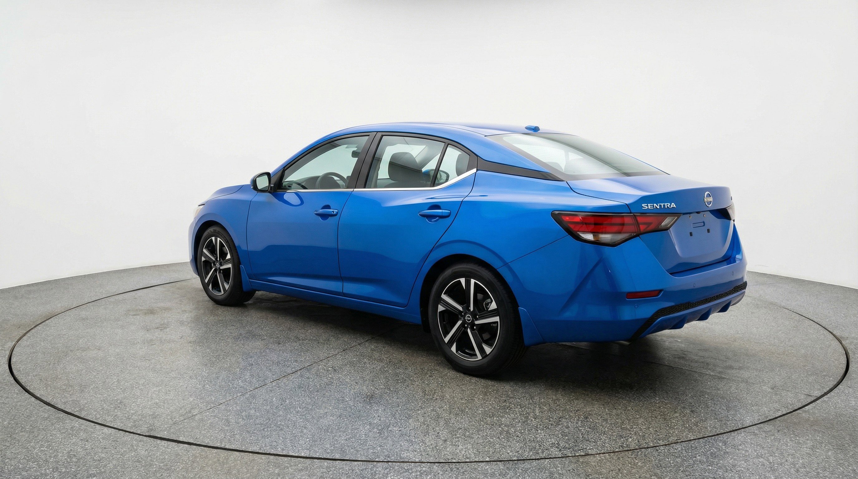 Used 2025 Nissan Sentra SV image 6