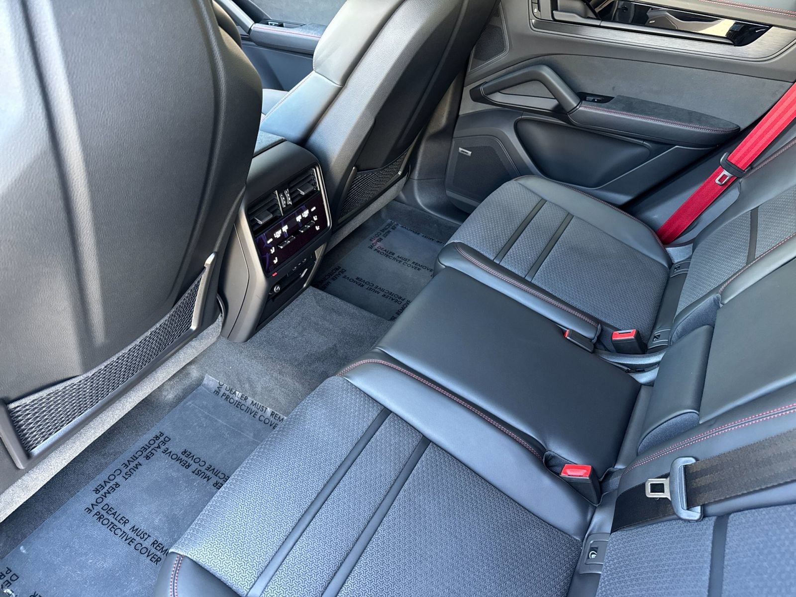 New 2026 Porsche Cayenne GTS image 14