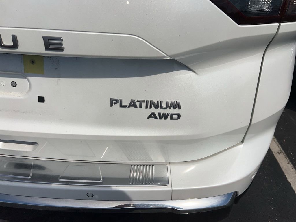 Used 2024 Nissan Rogue Platinum w/ Platinum Premium Package image 8