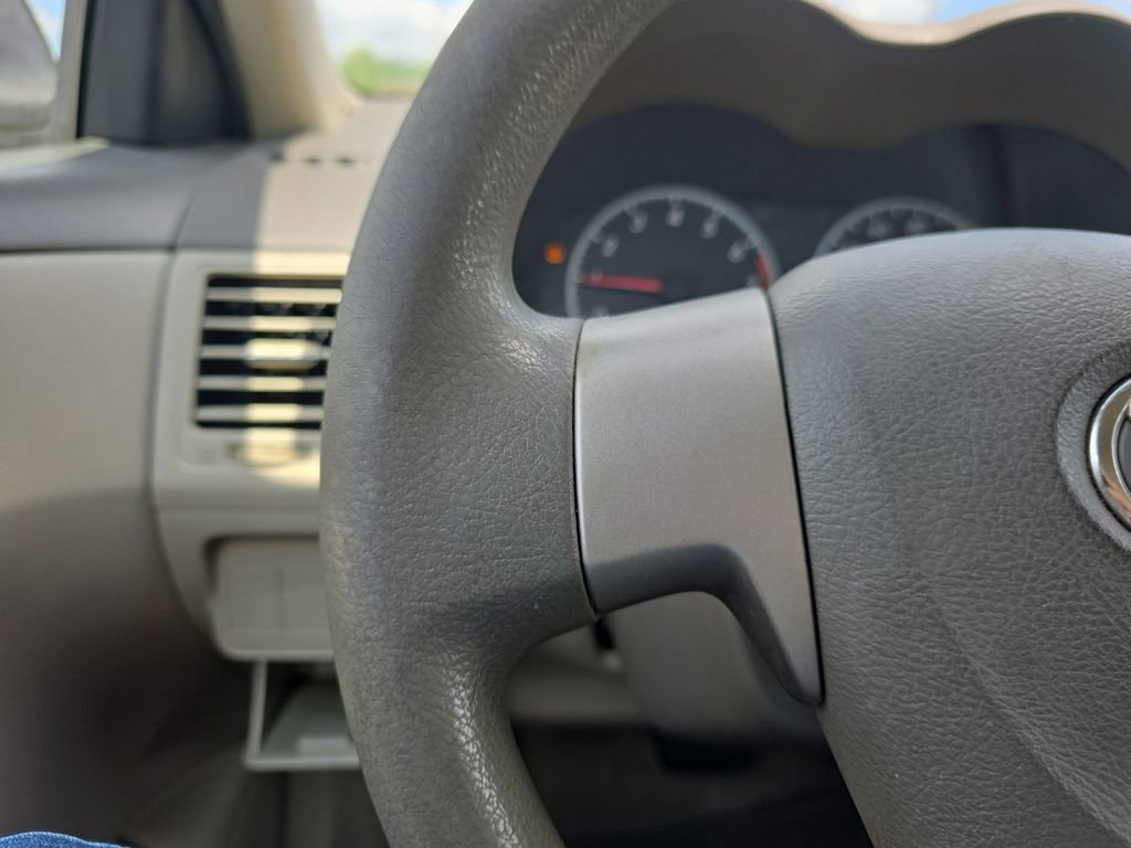 Used 2010 Toyota Corolla LE image 22