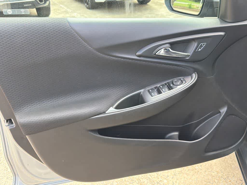 Used 2024 Chevrolet Malibu LT FWD image 11