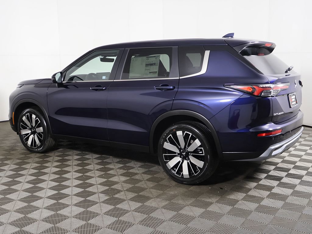 New 2026 Mitsubishi Outlander SE FWD image 16