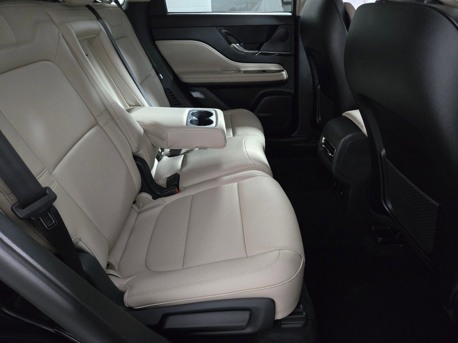 New 2026 Lincoln Corsair Reserve w/ Jet Appearance Package image 18