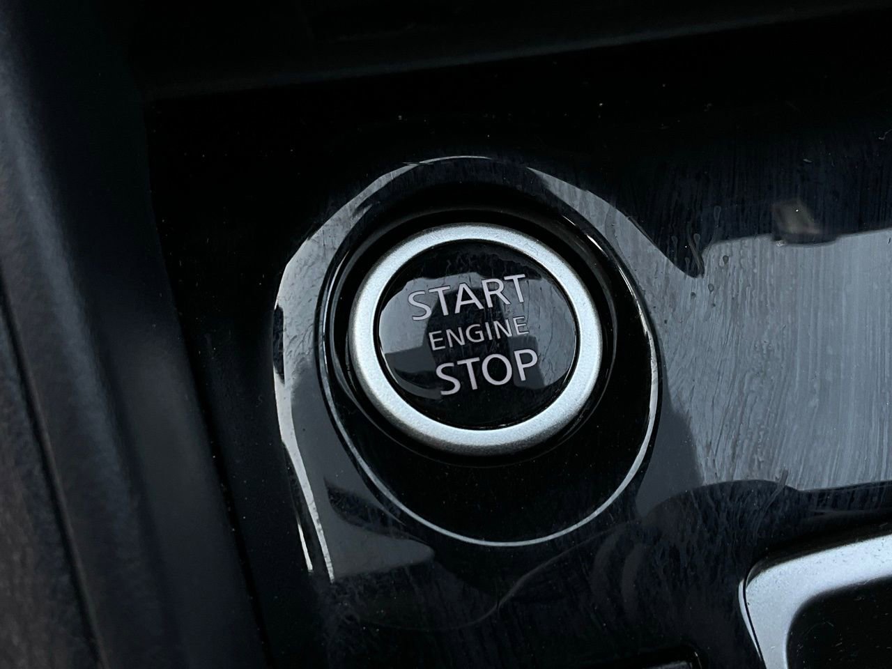 Used 2025 Nissan Versa SV image 22