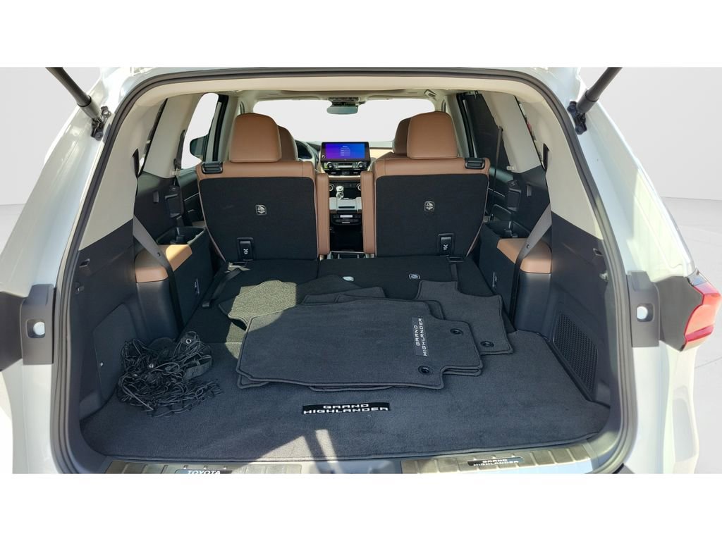 Certified 2026 Toyota Grand Highlander AWD image 9