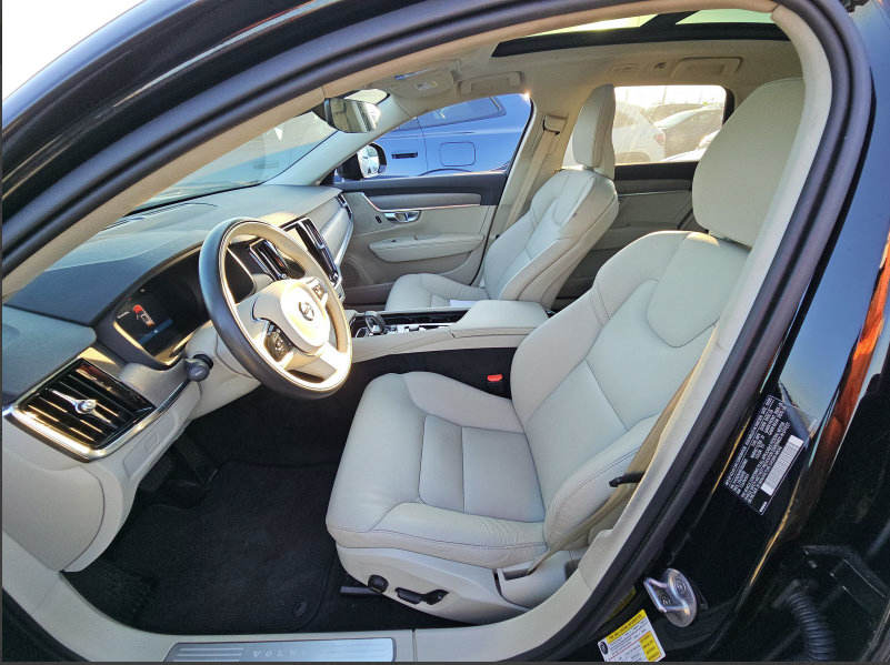 Used 2025 Volvo V90 B6 Cross Country Plus AWD/4WD image 7
