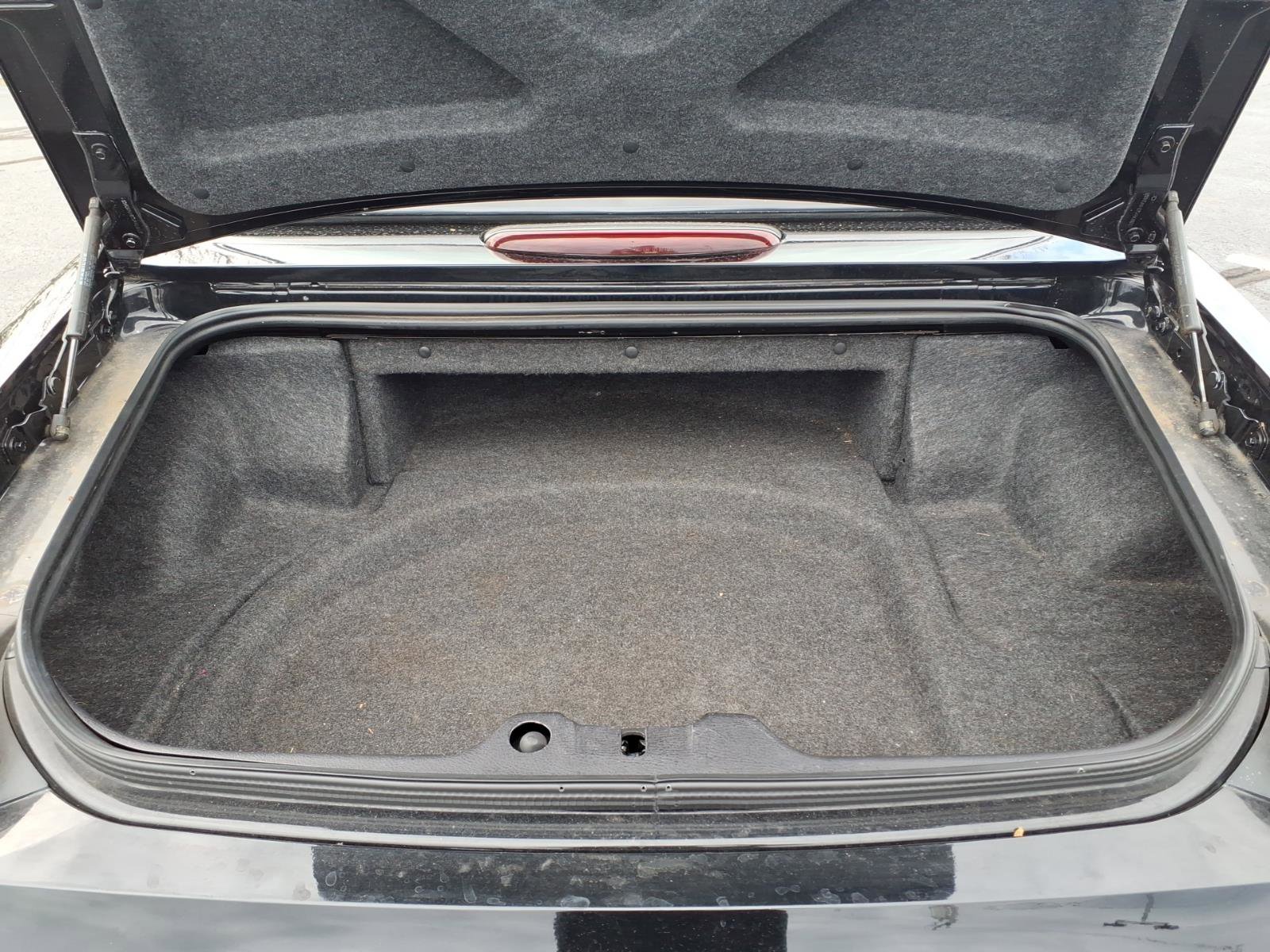 Used 2005 Ford Thunderbird Deluxe image 11