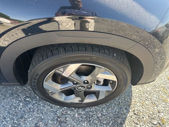 Used 2025 Hyundai Venue SEL image 23
