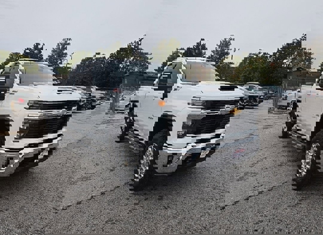 Used 2024 Chevrolet Silverado 2500 LT