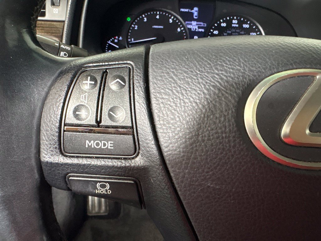 Used 2015 Lexus LS 460 w/ Comfort Package RWD image 18