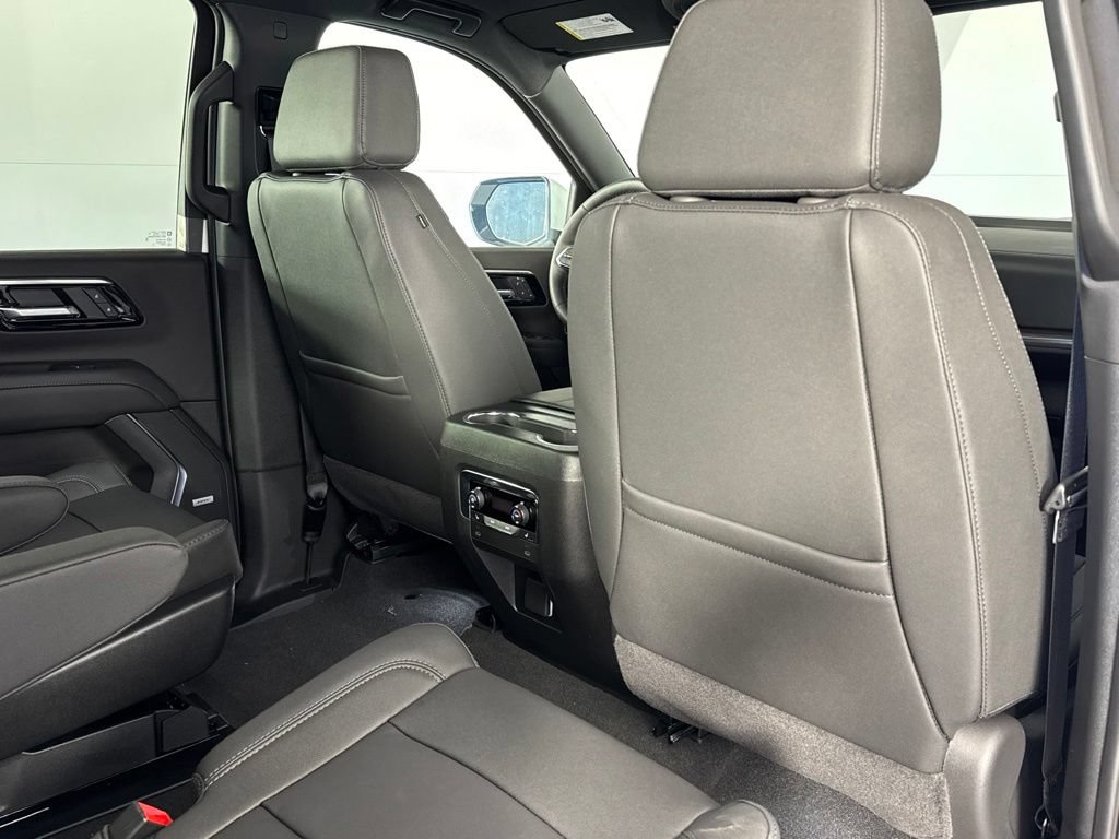 New 2026 Chevrolet Suburban LT w/ Comfort Package AWD/4WD image 34