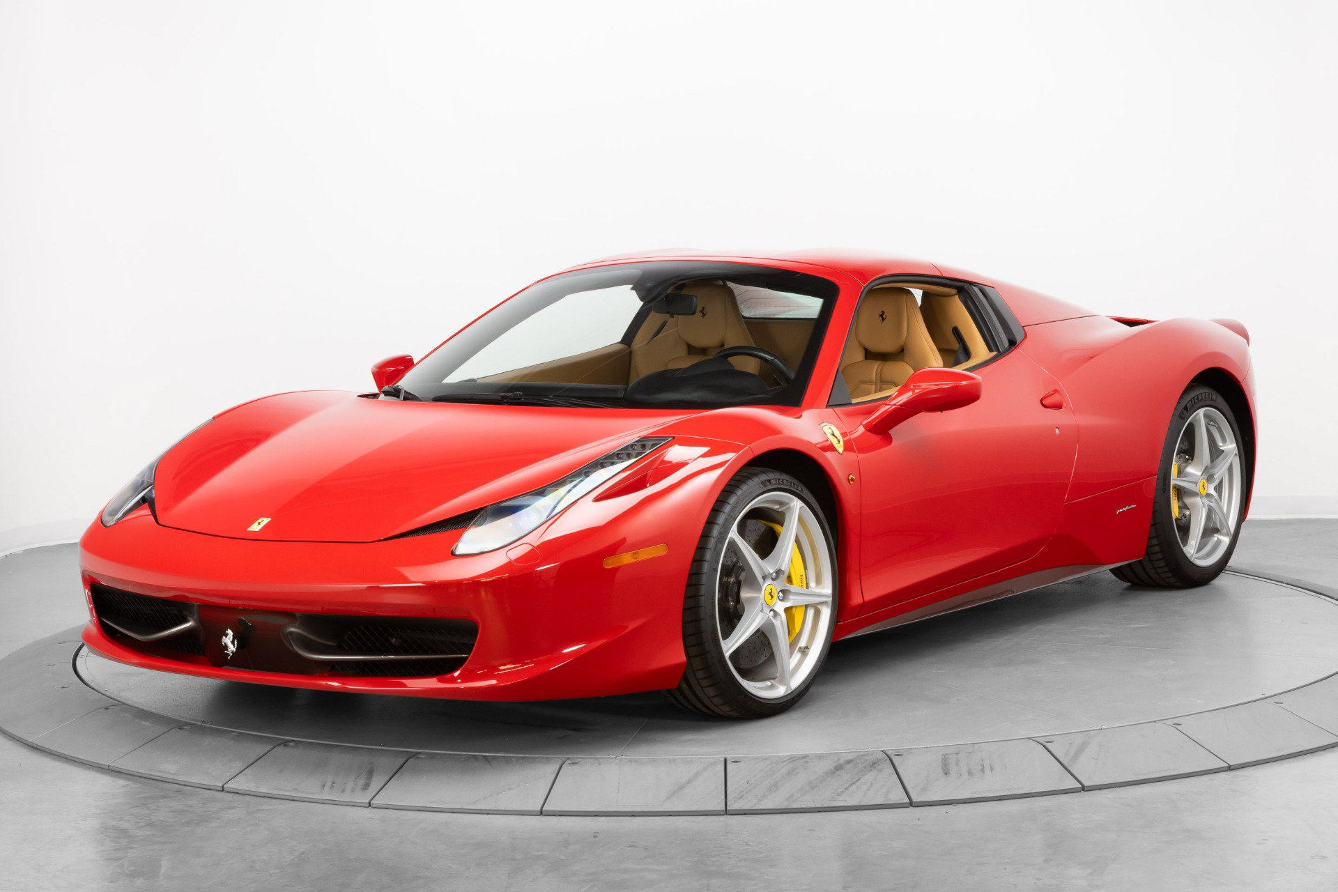 Certified 2014 Ferrari 458 Spider RWD image 12