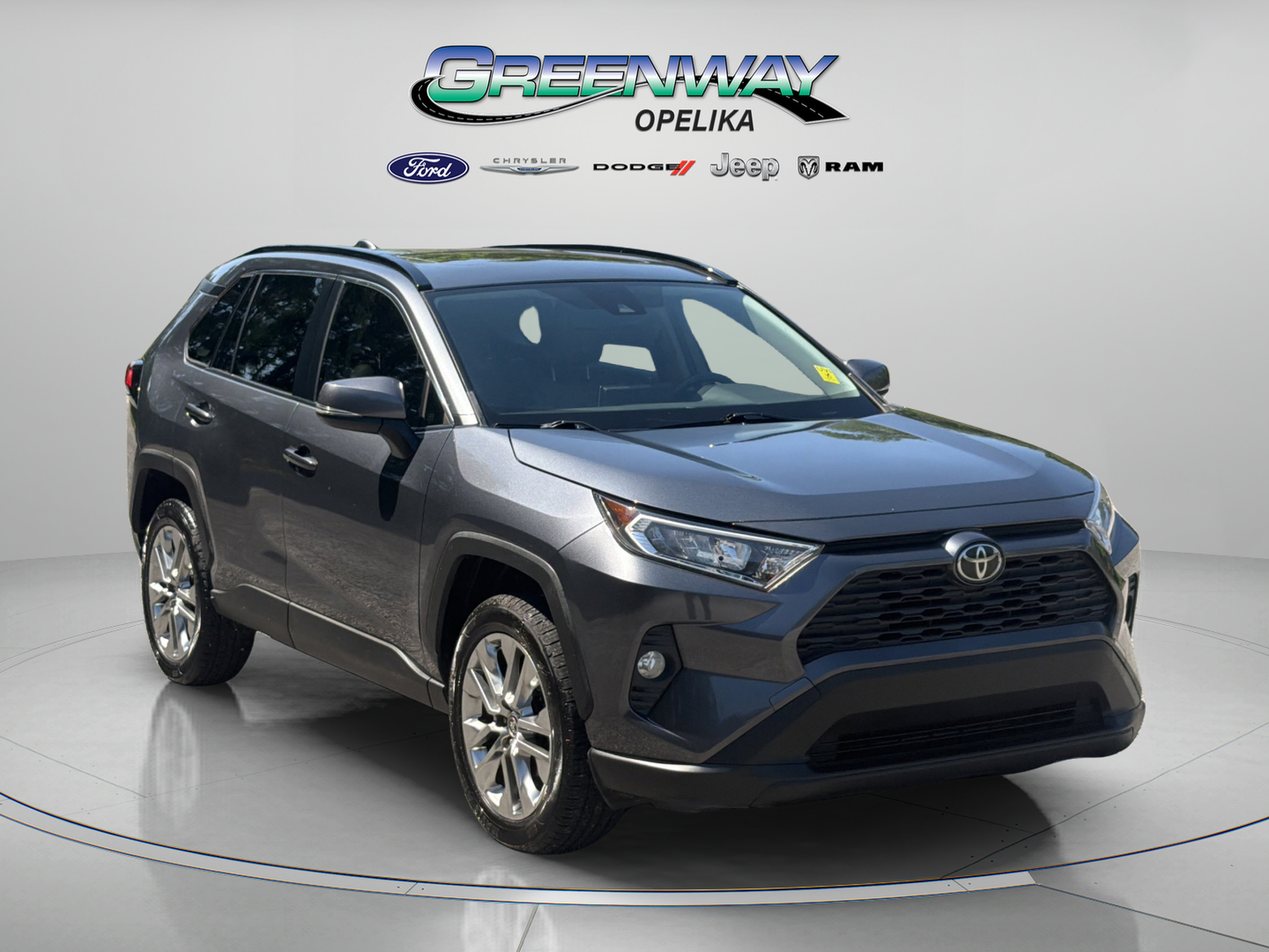 Used 2019 Toyota RAV4 XLE Premium FWD image 1
