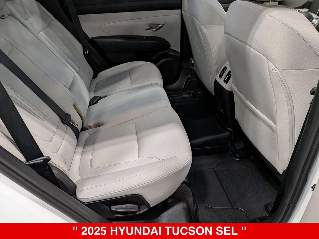 Used 2025 Hyundai Tucson SEL AWD/4WD image 32
