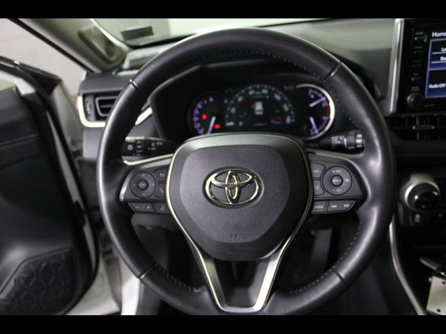 Used 2020 Toyota RAV4 Limited AWD/4WD image 21