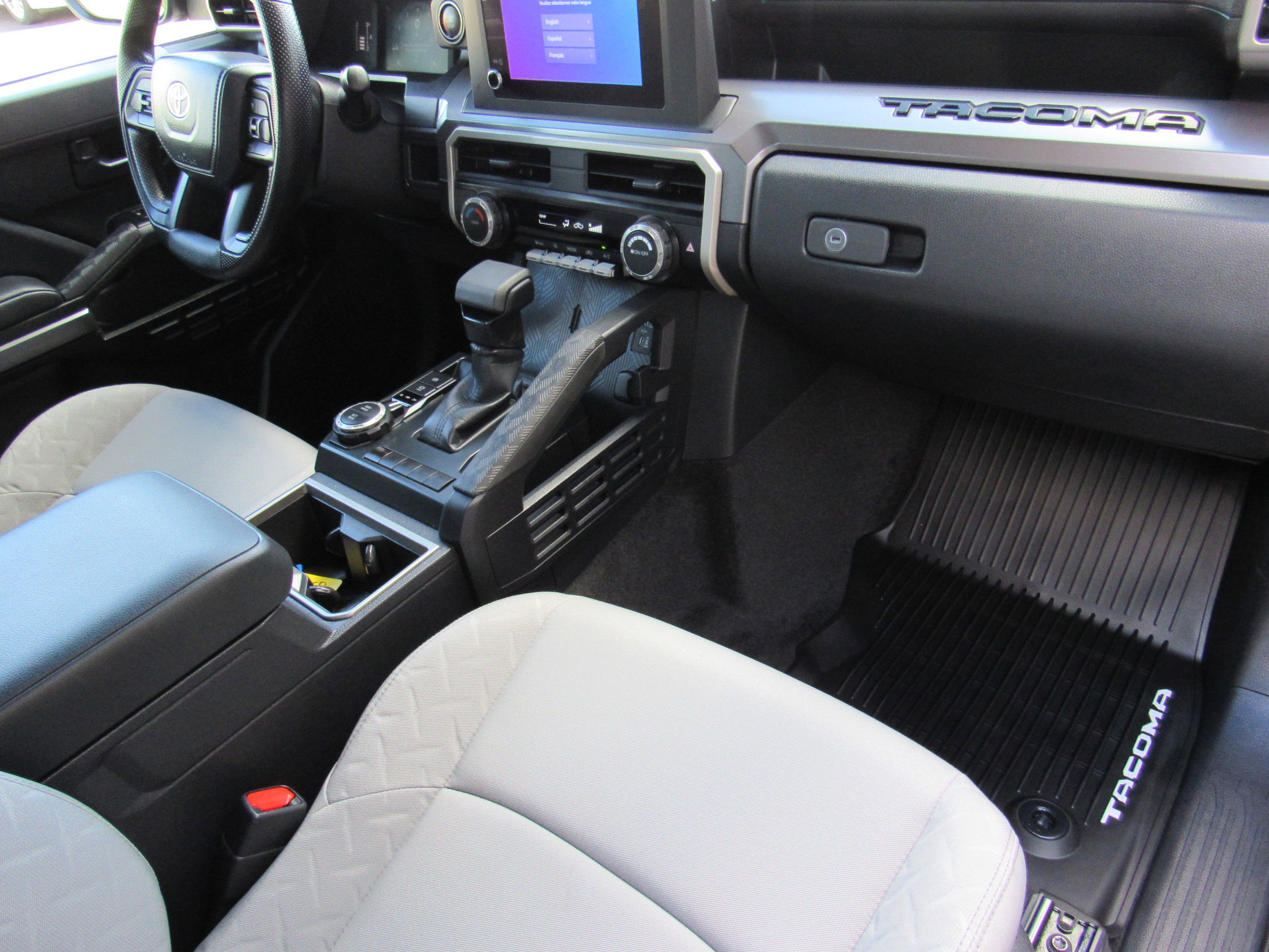 Used 2025 Toyota Tacoma SR5 image 18