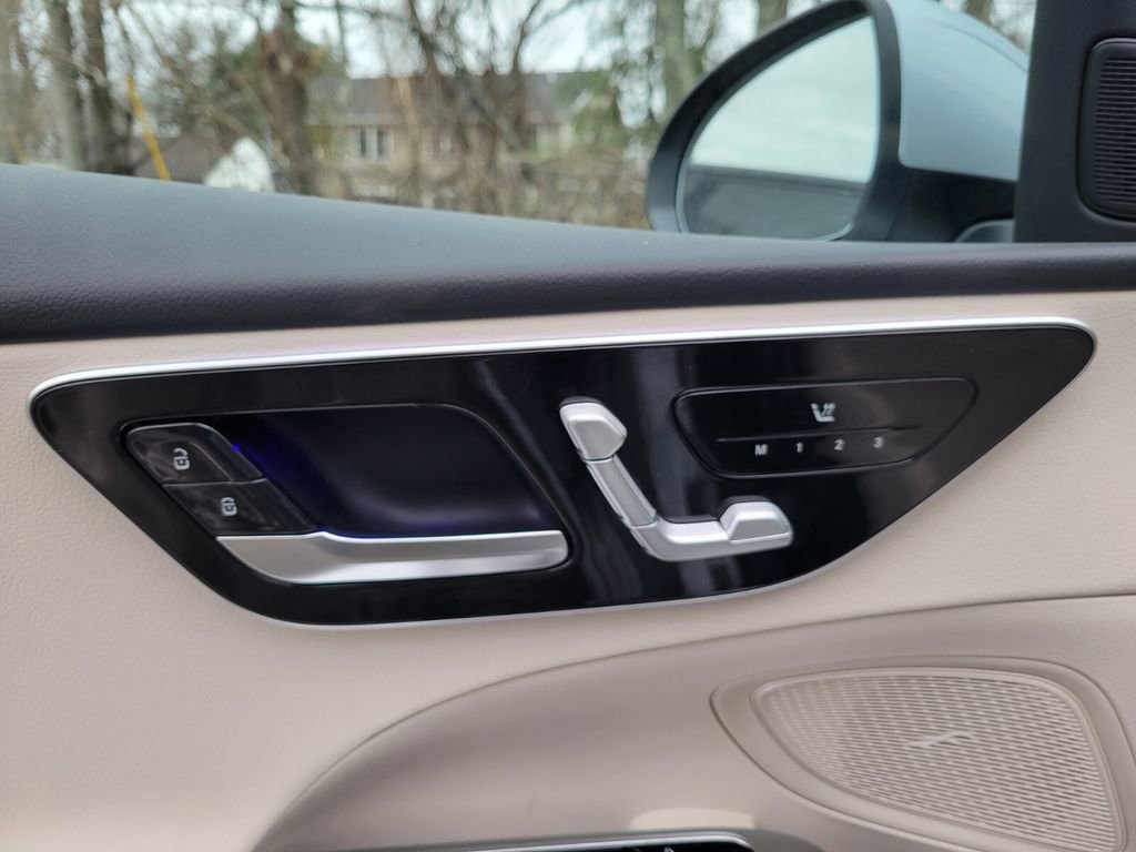 New 2026 Mercedes-Benz C 300 4MATIC Sedan image 16