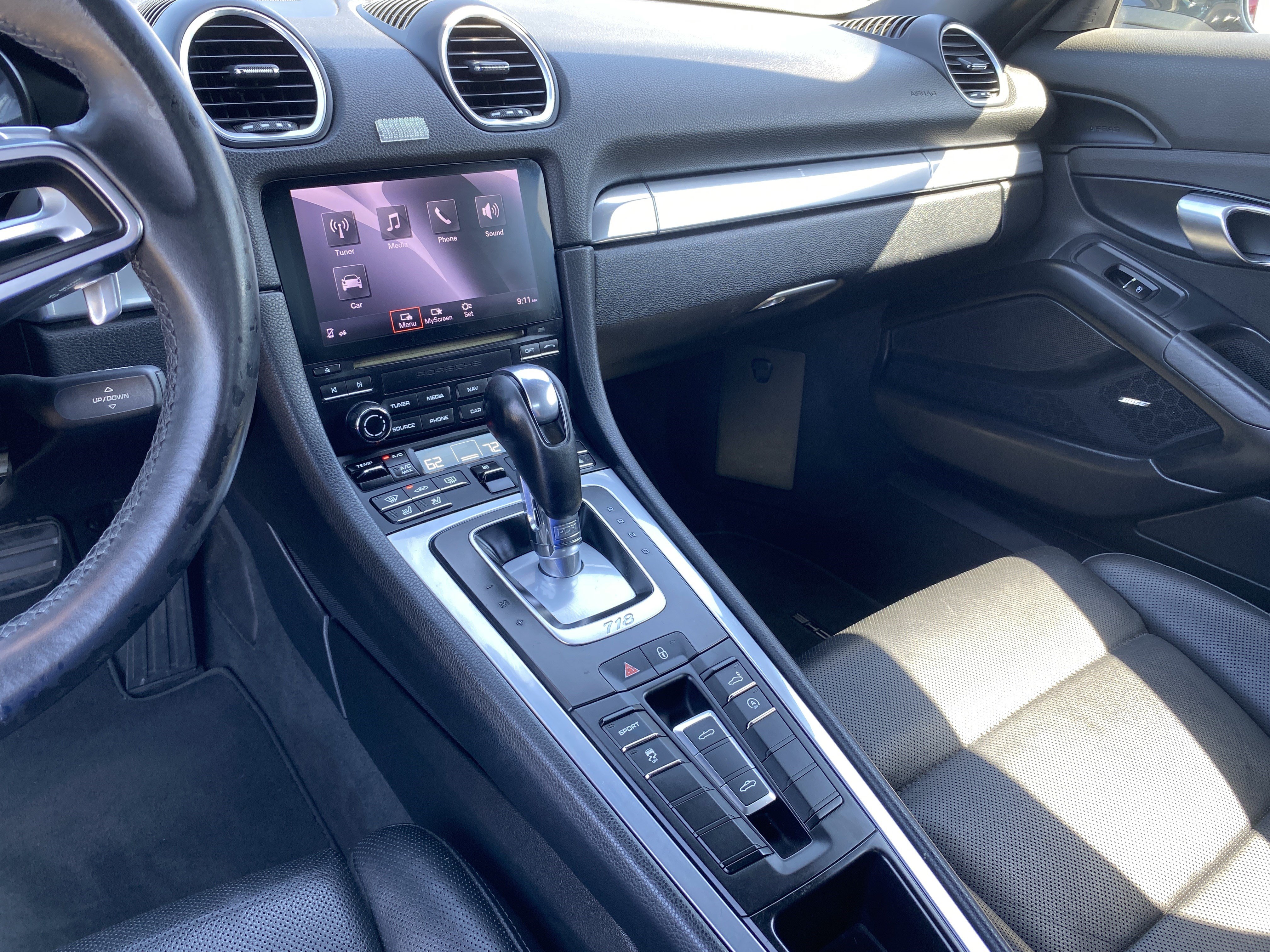 Used 2017 Porsche 718 Boxster RWD image 11