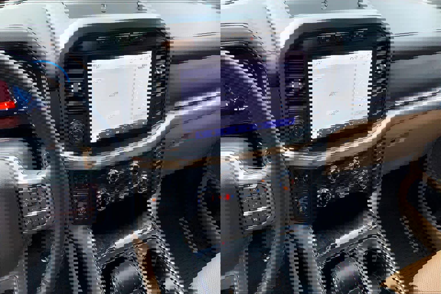 Used 2023 Ford F150 Lariat w/ Trailer Tow Package image 7