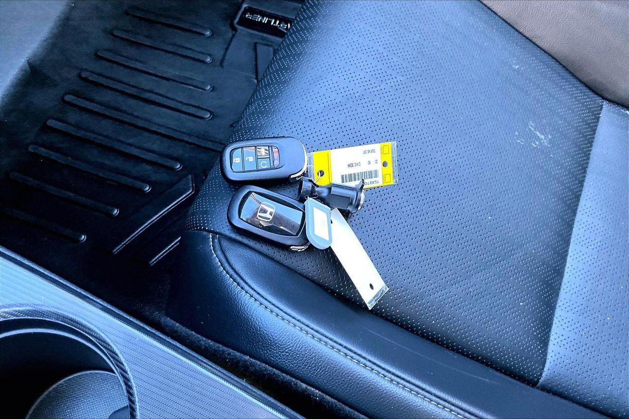 Used 2022 Honda Civic Touring image 33