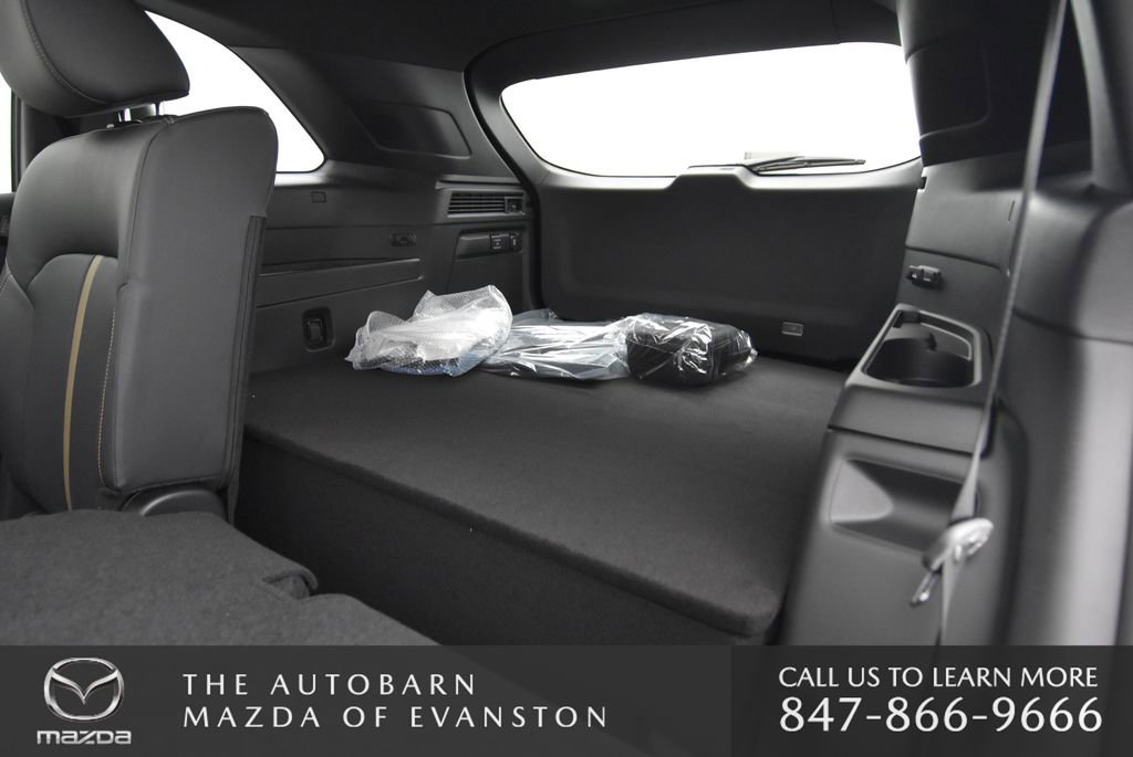 Certified 2025 MAZDA CX-70 Plug-In Hybrid w/ Premium Plus image 24