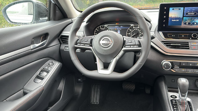 New 2026 Nissan Altima 2.5 SR AWD/4WD image 23