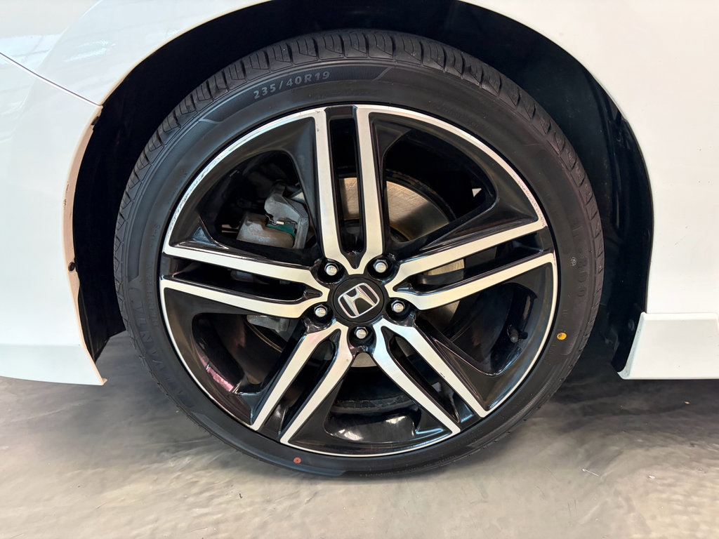 Used 2016 Honda Accord Touring image 29