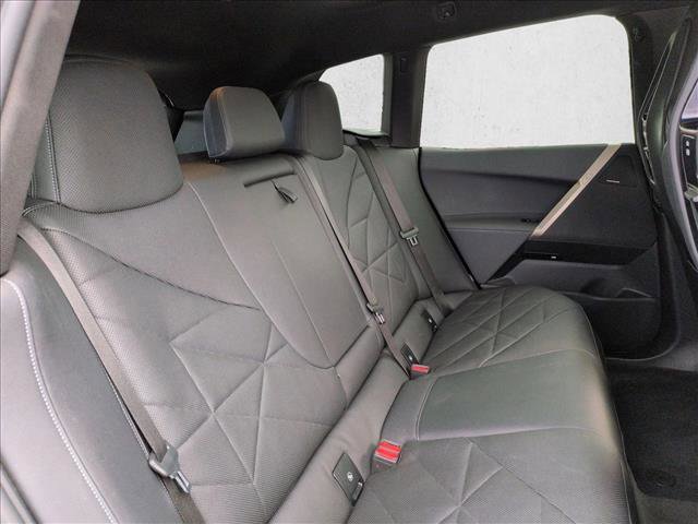 Used 2024 BMW iX xDrive50 w/ Premium Package AWD/4WD image 22