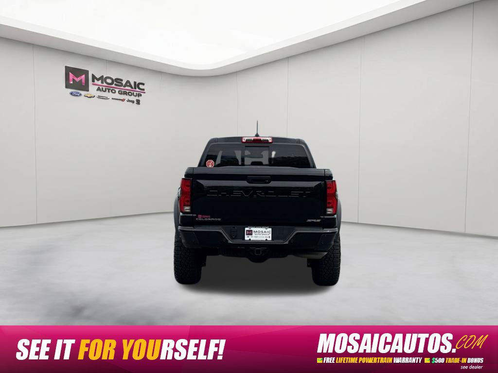 Used 2025 Chevrolet Colorado ZR2 w/ Technology Package AWD/4WD image 6