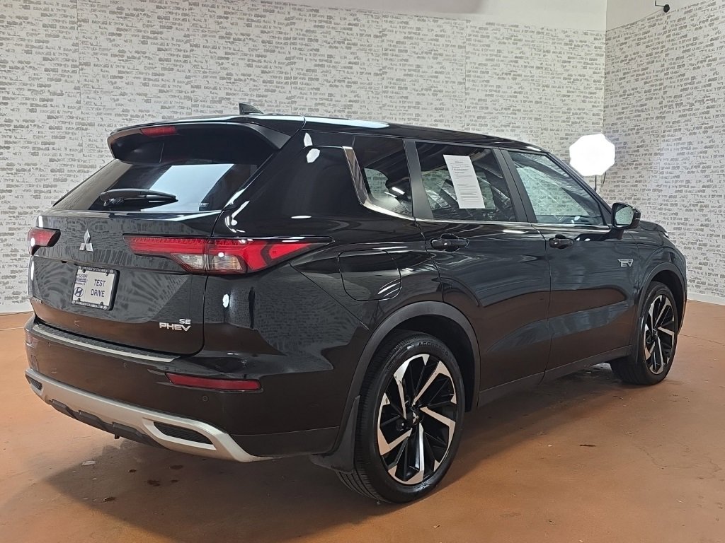 Used 2024 Mitsubishi Outlander SEL image 9