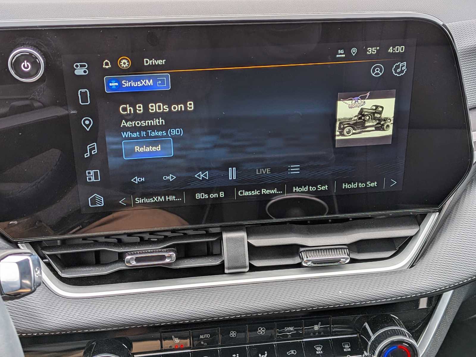 Used 2025 Chevrolet Equinox LT w/ Convenience Package II image 25