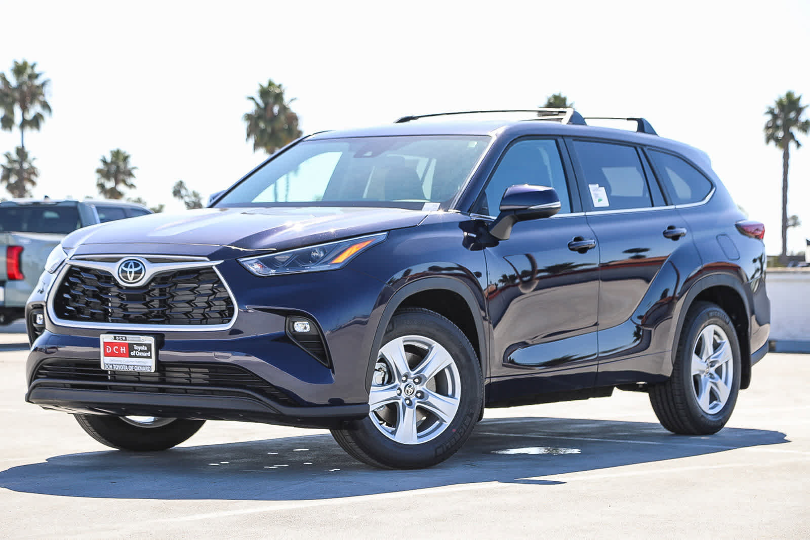 New 2025 Toyota Highlander LE image 1