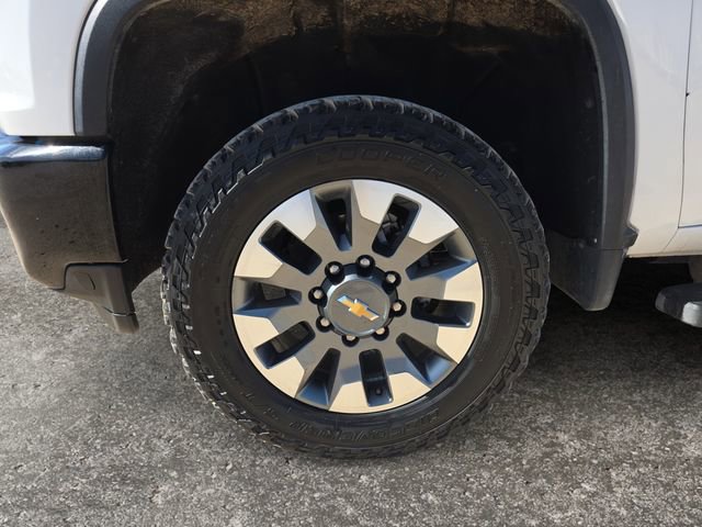 Used 2022 Chevrolet Silverado 2500 Custom w/ Custom Value Package image 9