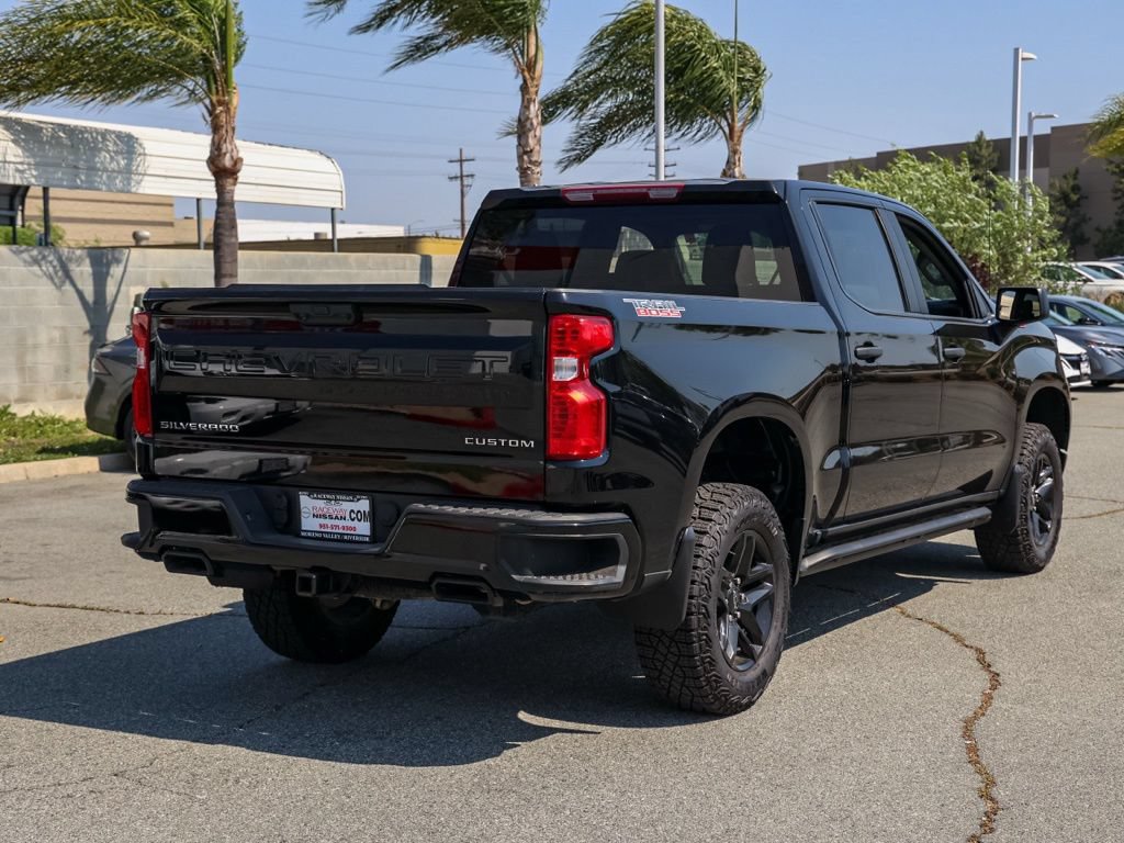 Used 2025 Chevrolet Silverado 1500 Custom Trail Boss AWD/4WD image 4