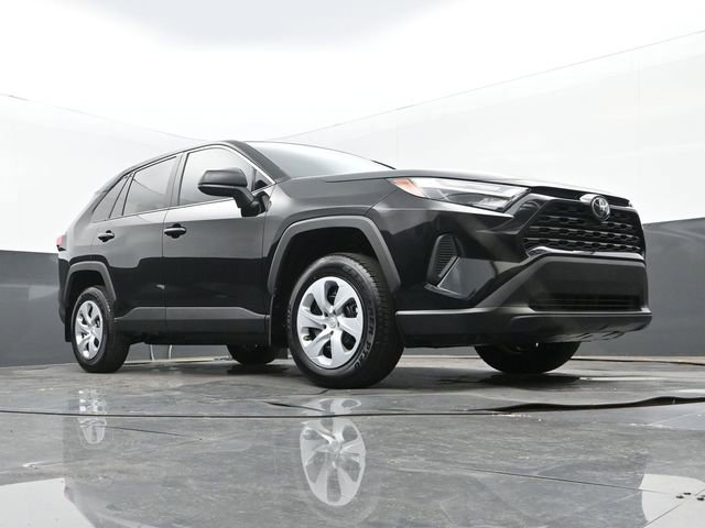 Used 2025 Toyota RAV4 LE AWD/4WD image 23