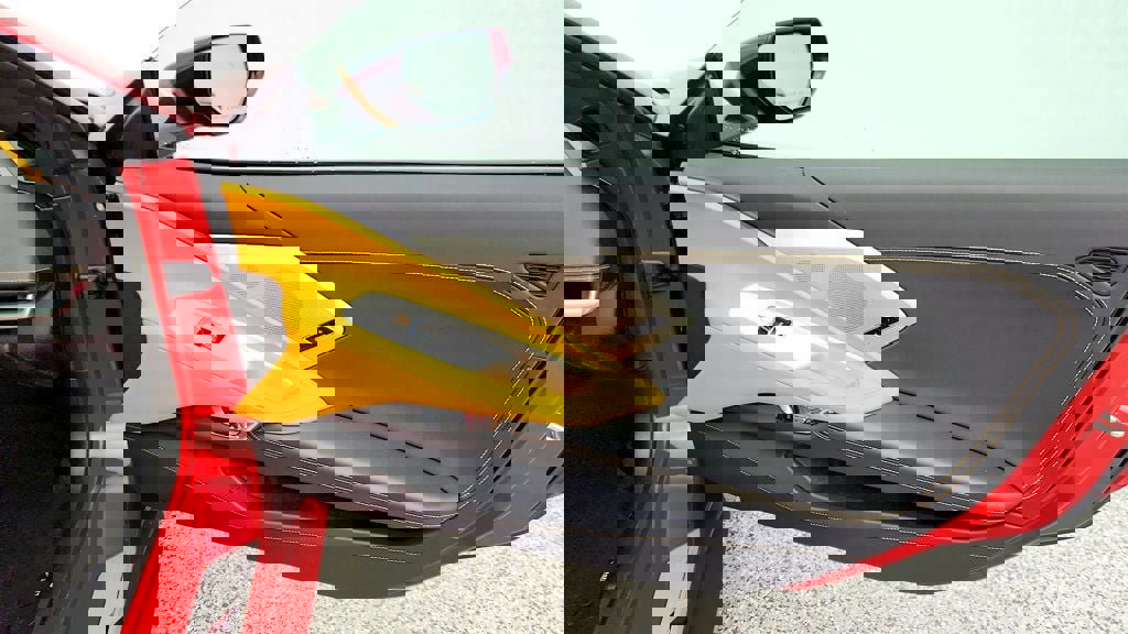 Used 2025 Chevrolet Corvette Stingray Preferred Cpe w/ Body-Color Dual Roof Package RWD image 27