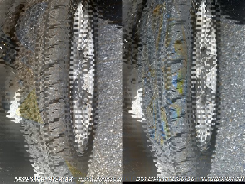 Used 2011 GMC Yukon Denali image 33