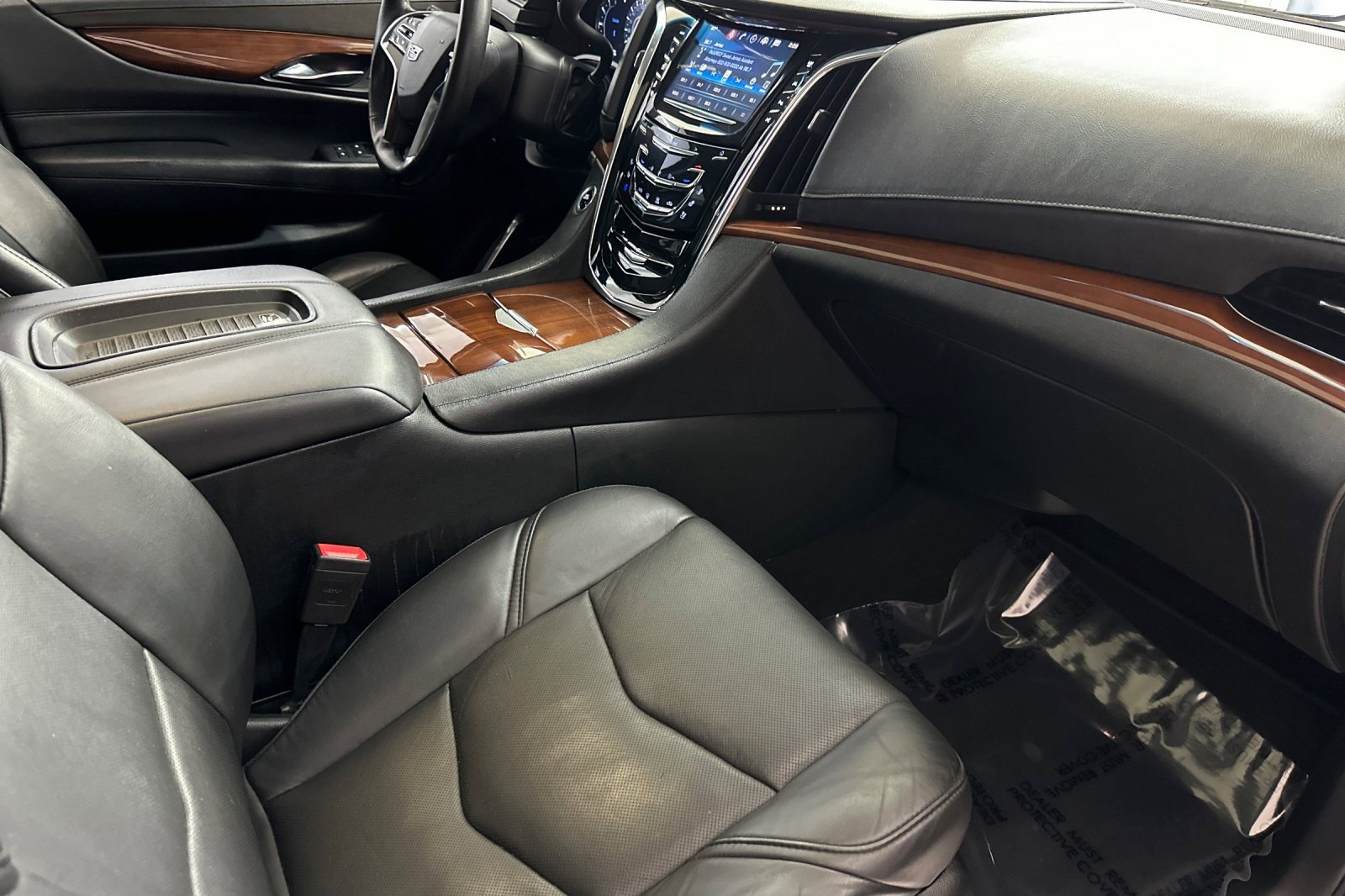 Used 2018 Cadillac Escalade ESV Premium Luxury AWD/4WD image 32