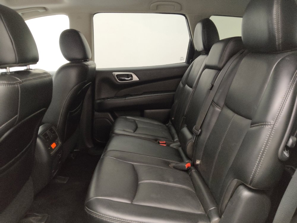 Used 2017 Nissan Pathfinder SL w/ SL Premium Package FWD image 18